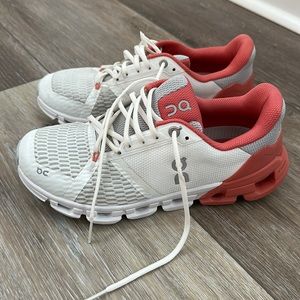 On Cloudflyer Running Shoes Size 6.5